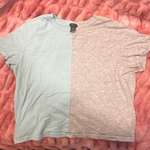 Rue 21 two colored cropped shirt. Women’s size xl. Brand new condition.